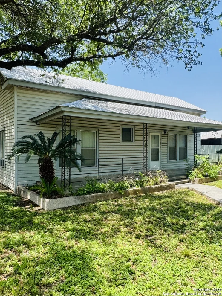 Unit for sale at 000 Fannin St, Uvalde, TX 78801