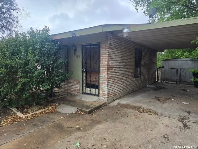 Unit for sale at 1619 Latimer, San Antonio, TX 78220