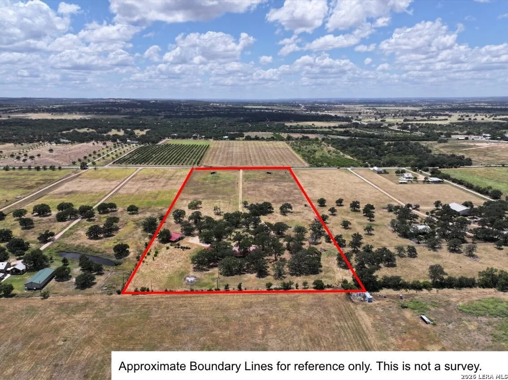 Photo of 497 Luckenbach Road, Fredericksburg, TX 78624