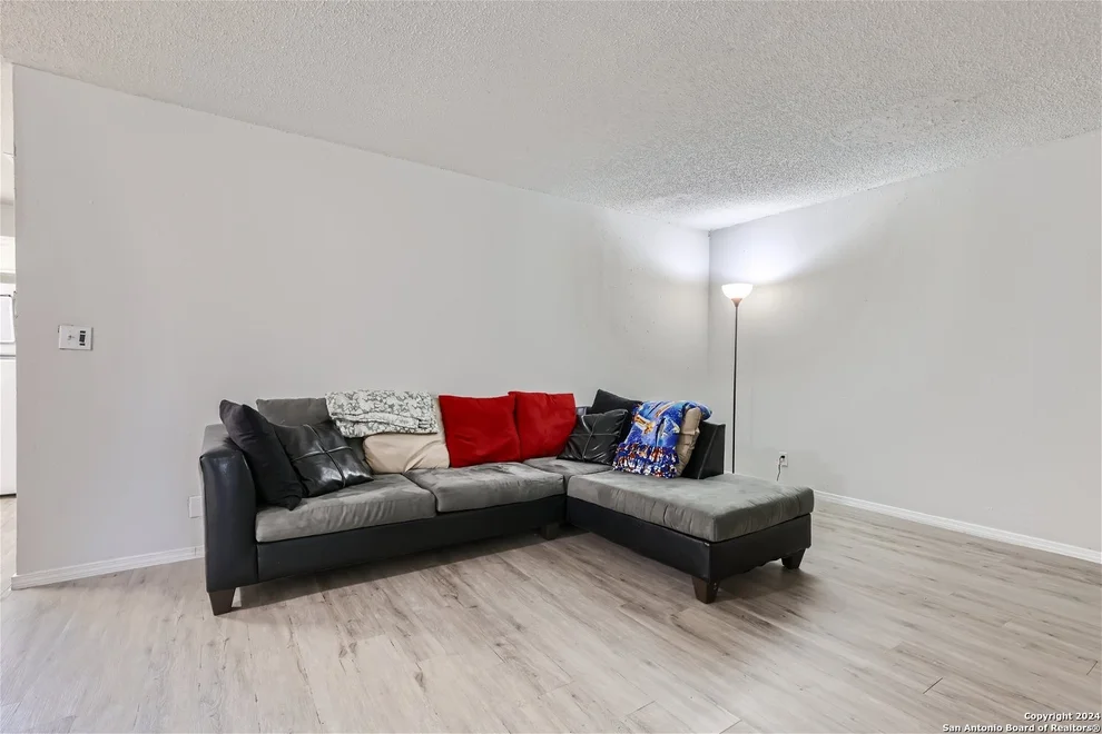 Unit for sale at 6829 Oldham, San Antonio, TX 78239