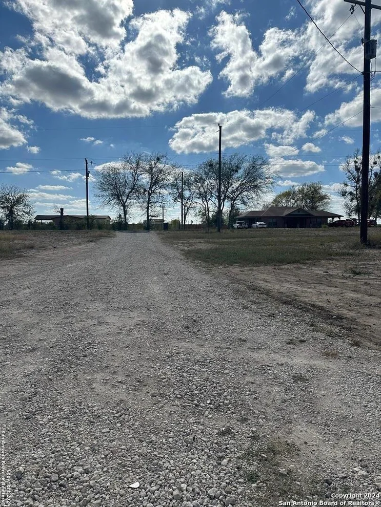 Unit for sale at 14075 Sherwood, Atascosa, TX 78002