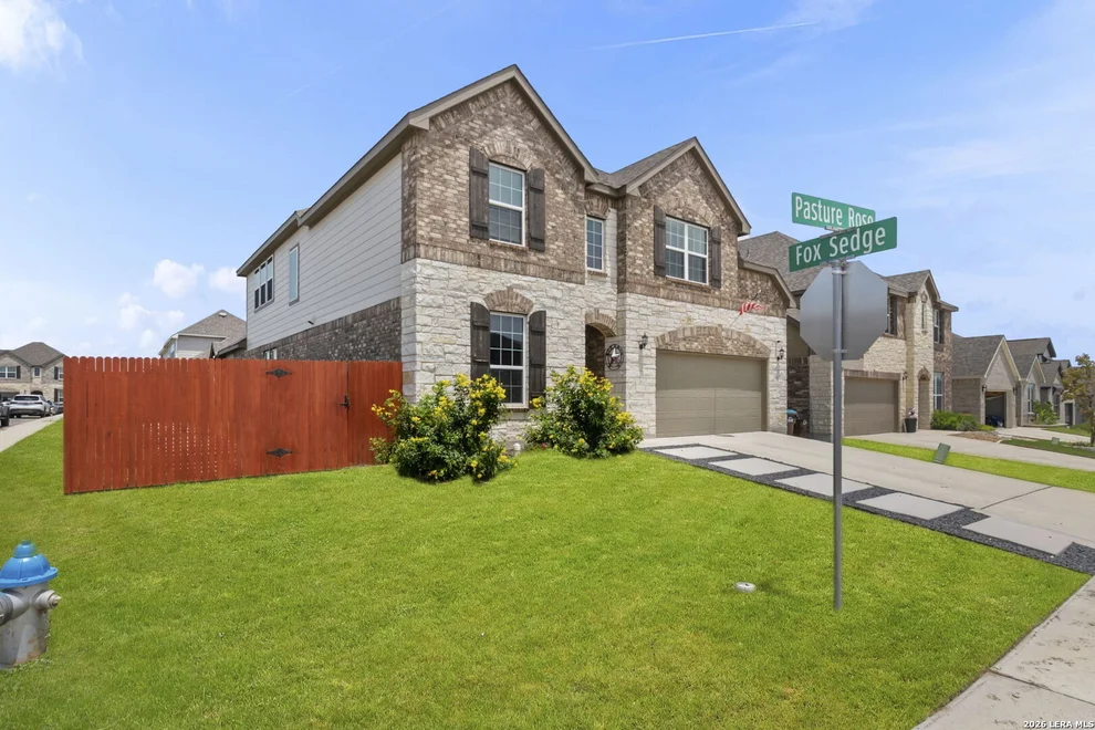 Unit for sale at 905 Pasture Rose, New Braunfels, TX 78130