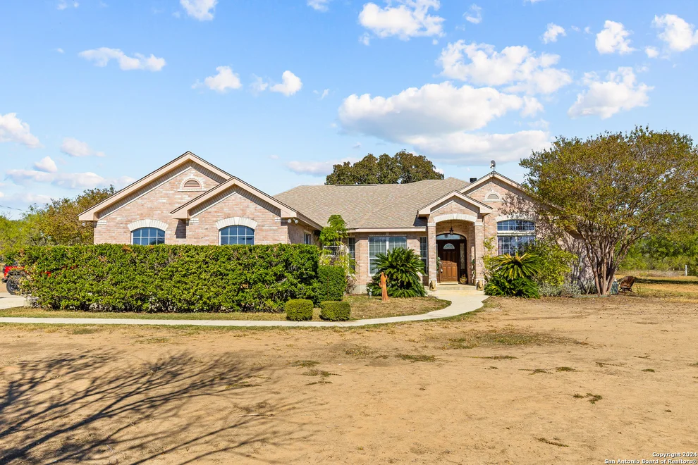 Unit for sale at 125 HIGH MEADOW DR, Lytle, TX 78052