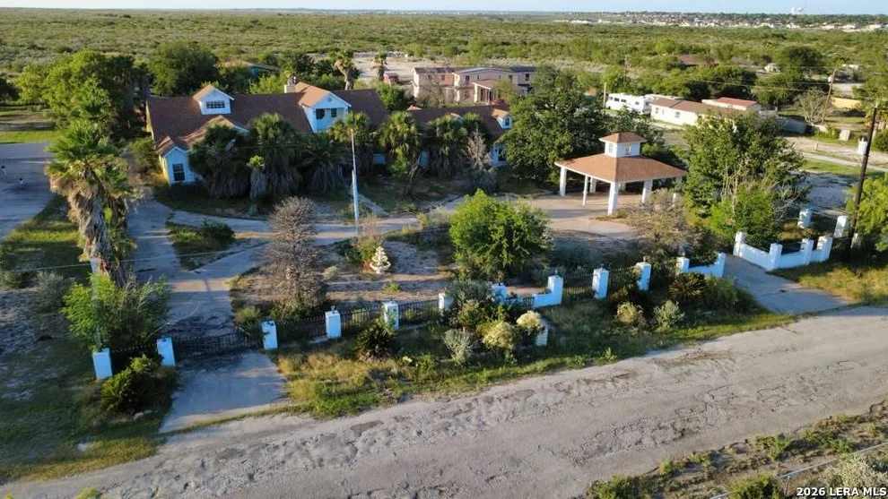 Unit for sale at 25 W SKYVIEW DR, Del Rio, TX 78840