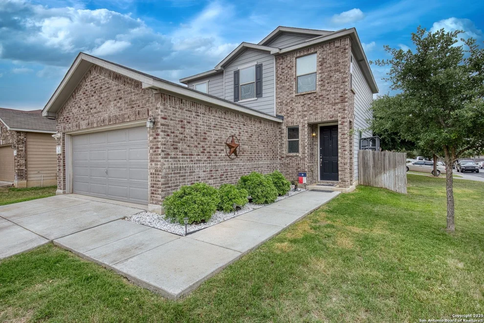 Unit for sale at 302 Pleasanton Heights, San Antonio, TX 78221