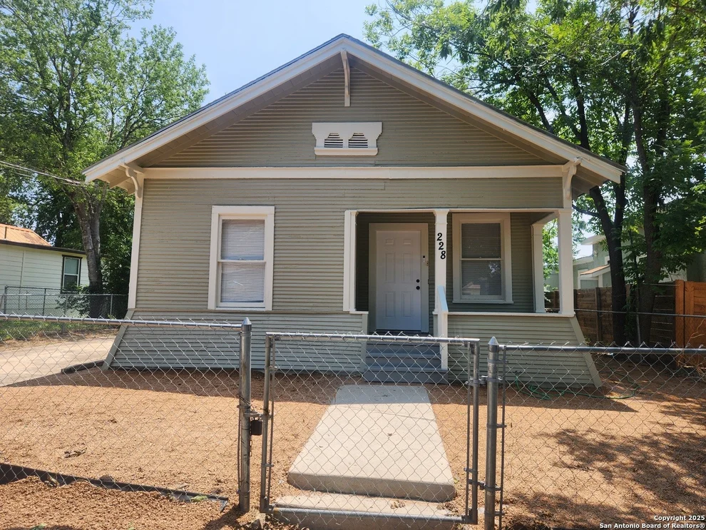 Unit for sale at 228 Spruce, San Antonio, TX 78203