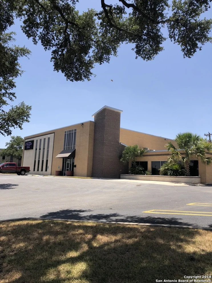 Unit for sale at 2943 Mossrock Dr, San Antonio, TX 78230