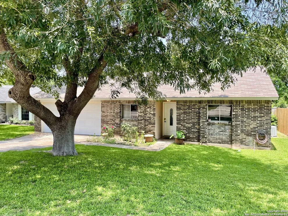 Unit for sale at 3425 Cliffside, Schertz, TX 78108