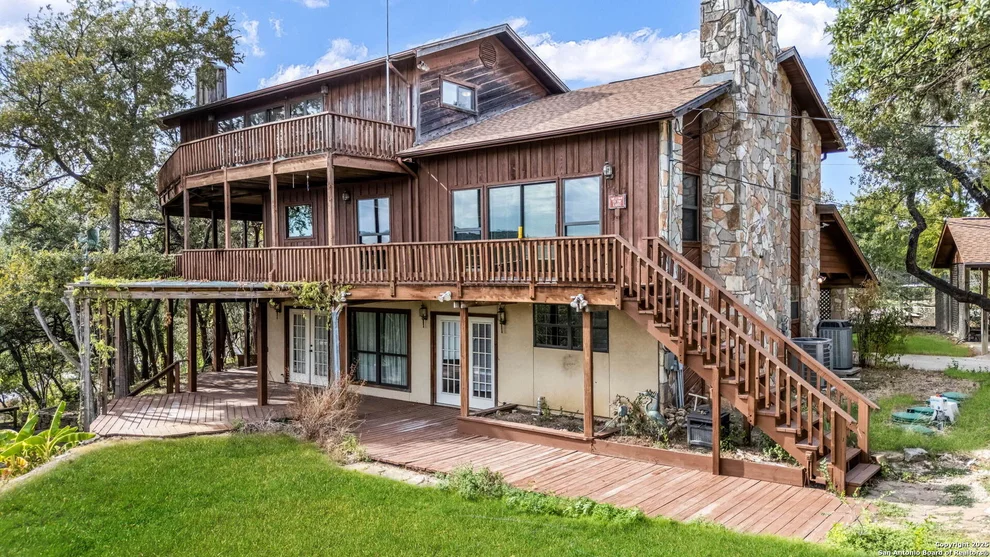 Unit for sale at 642 Lakebreeze, Canyon Lake, TX 78133