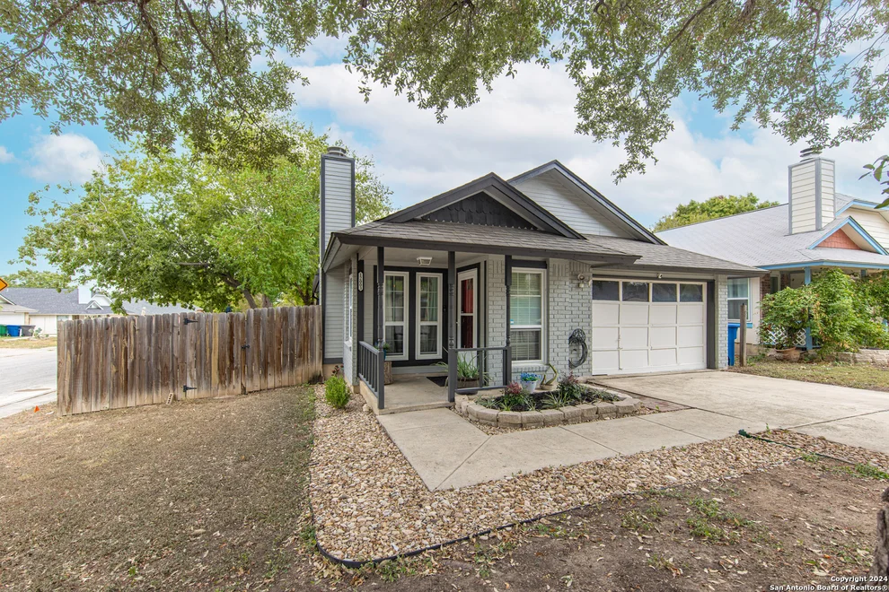 Unit for sale at 12003 Stoney dr, San Antonio, TX 78247