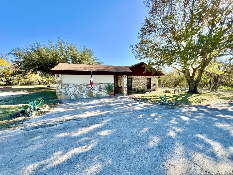 Unit for sale at 59 La Motte, Brackettville, TX 78832