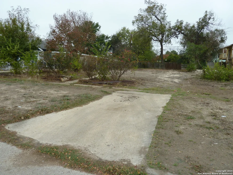Unit for sale at 615 W Mulberry, San Antonio, TX 78212