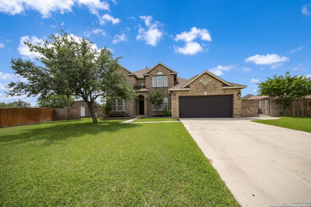 Unit for sale at 1861 Wayward Ct, Pleasanton, TX 78064