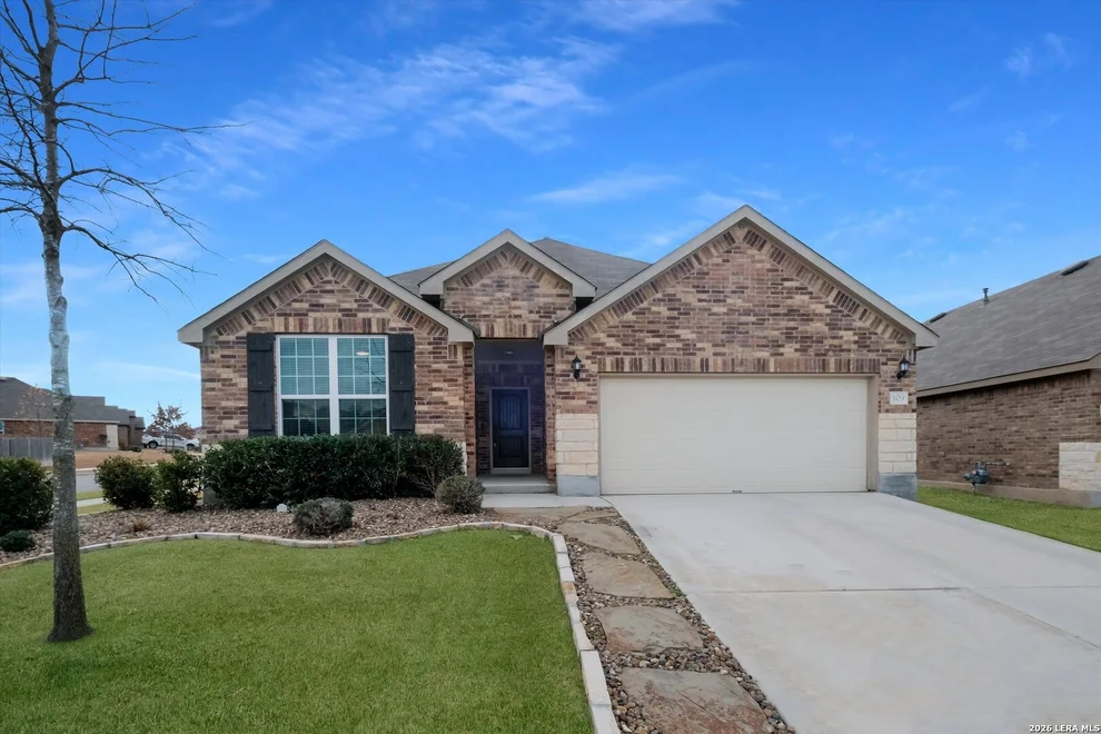 Unit for sale at 109 Aberdeen, Boerne, TX 78015