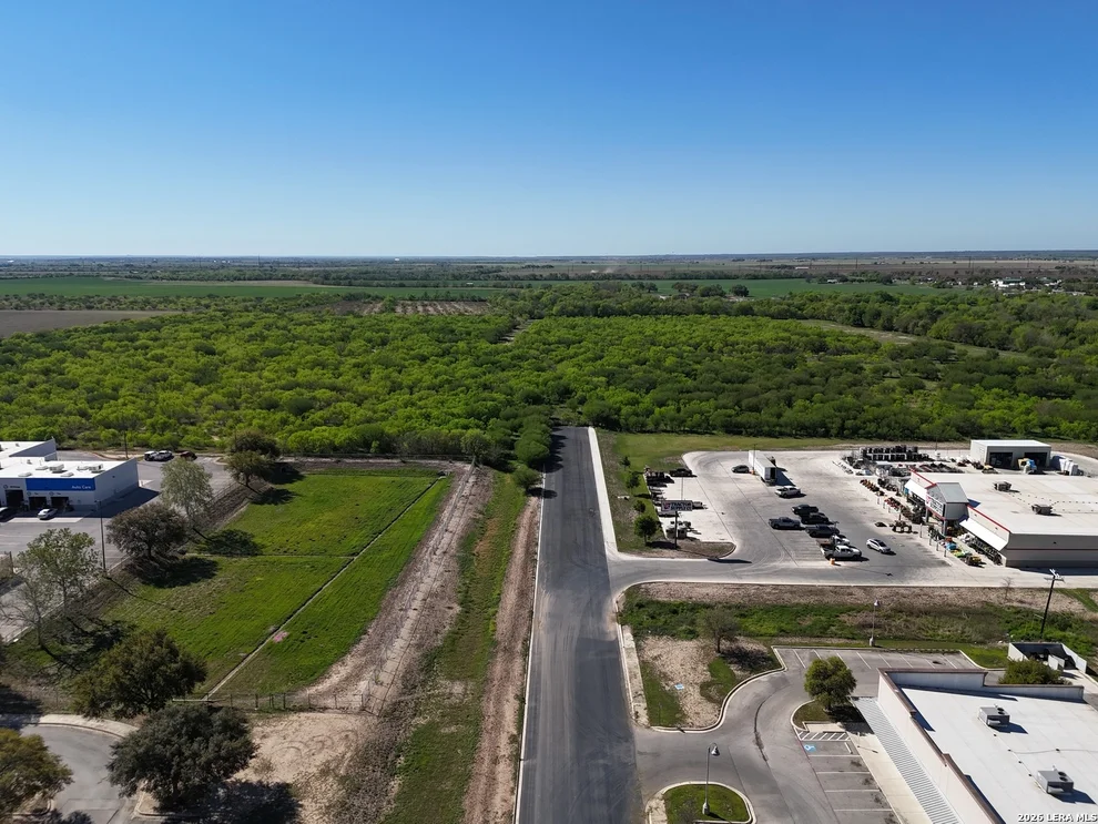 Unit for sale at 287 N 22nd, Hondo, TX 78861