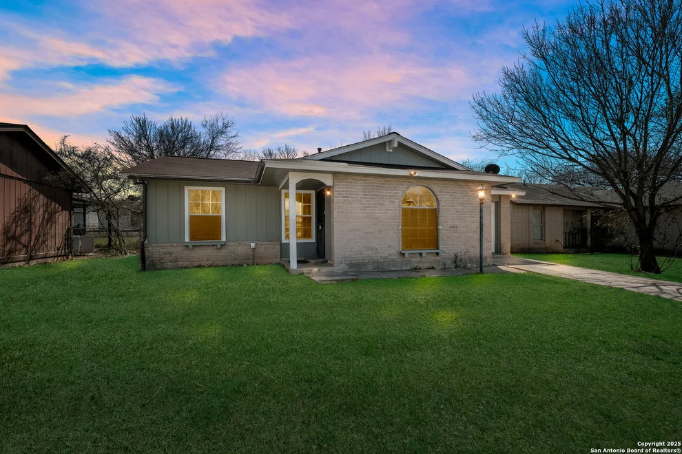 Unit for sale at 530 Kernan, San Antonio, TX 78227