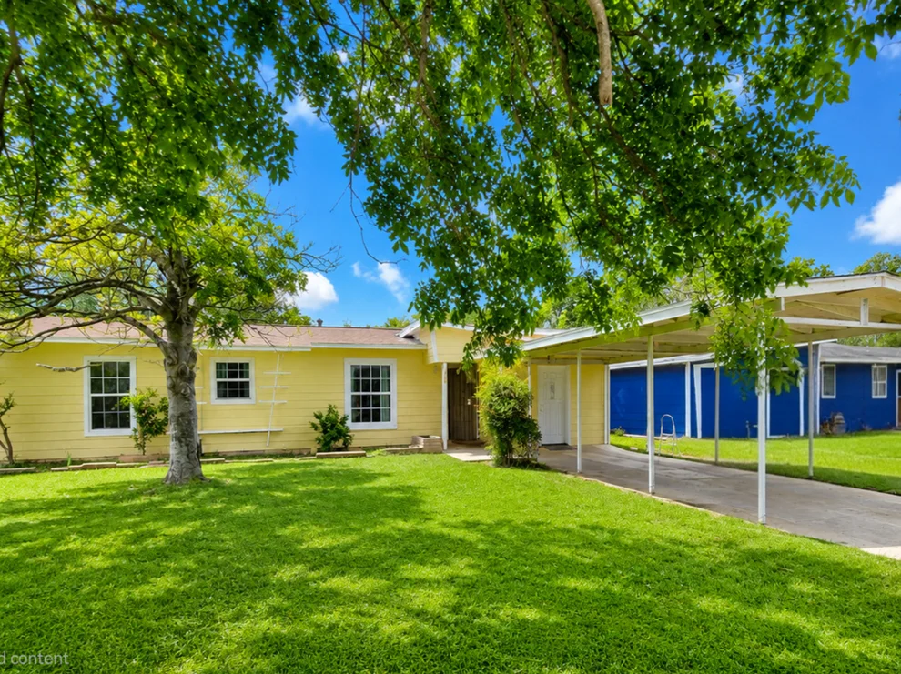 Unit for sale at 338 Charcliff Dr, San Antonio, TX 78220