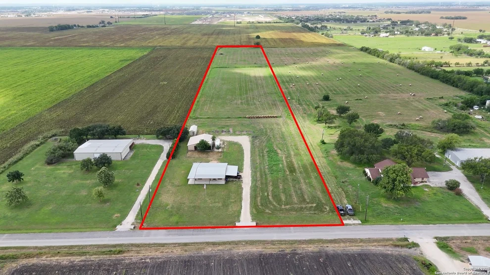Unit for sale at 1291 Link, Seguin, TX 78155