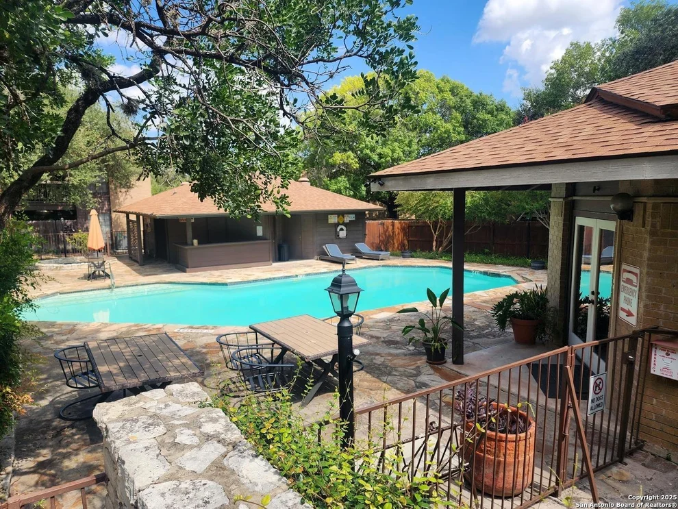 Unit for sale at 8611 Datapoint Dr, San Antonio, TX 78229