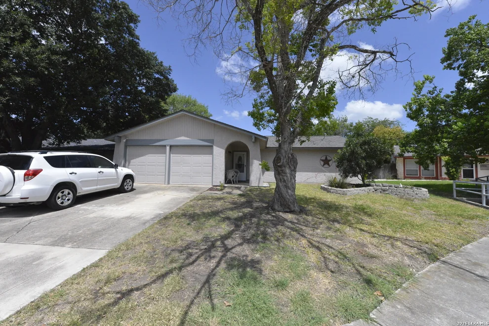 Unit for sale at 7817 Hunter Oaks, Live Oak, TX 78233