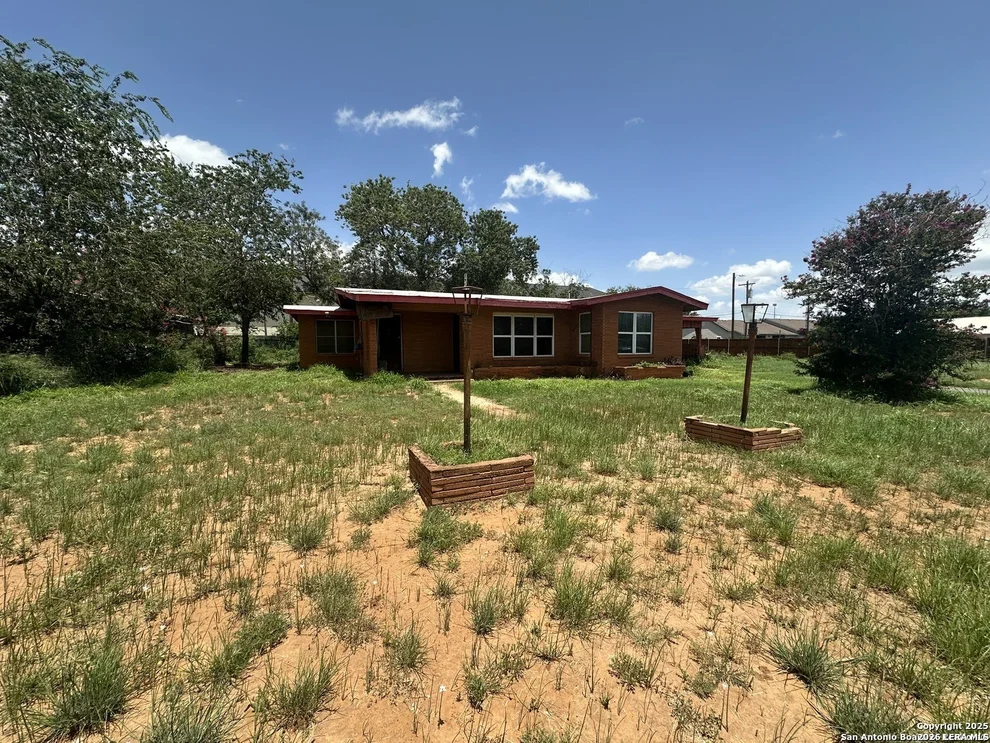 Unit for sale at 411 S TREVINO ST, Pearsall, TX 78061