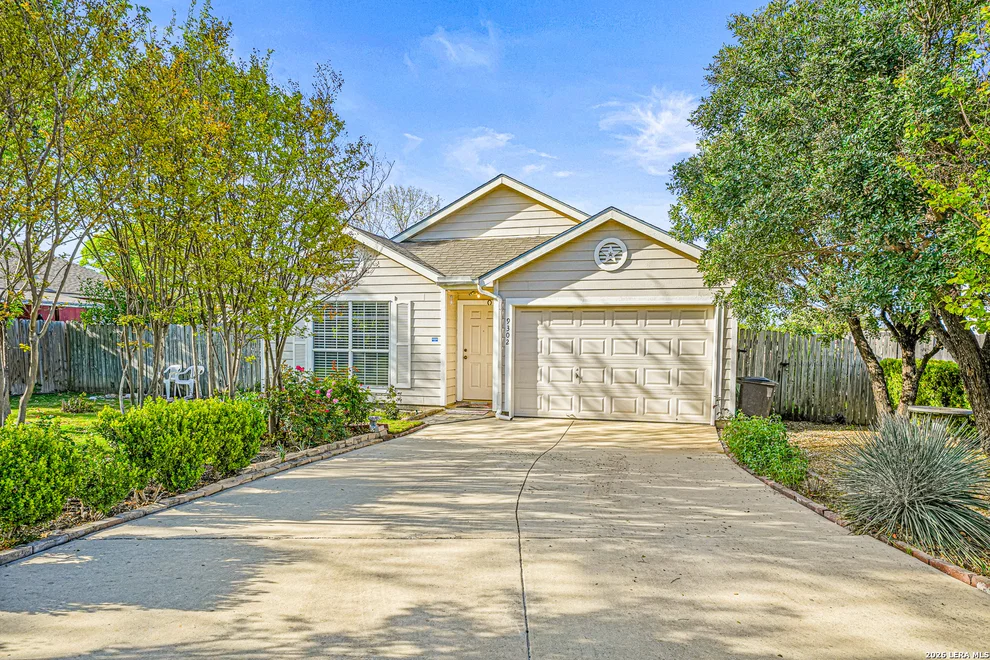 Unit for sale at 9302 Laurens, San Antonio, TX 78250