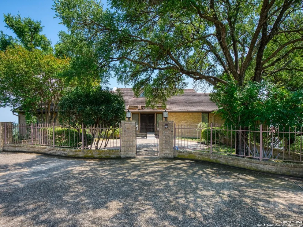 Unit for sale at 15 Trail View, New Braunfels, TX 78130