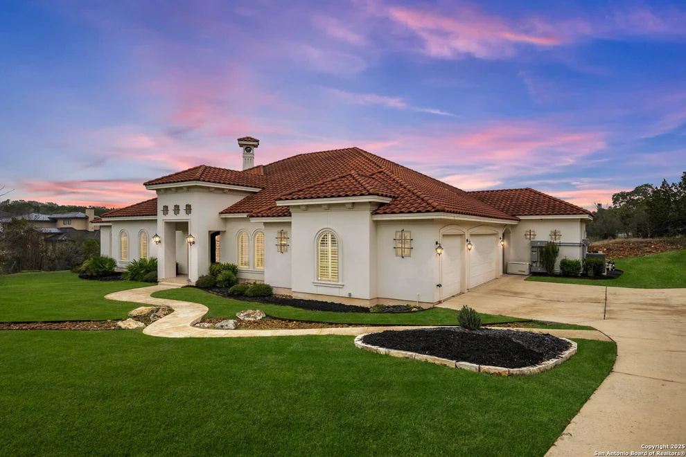 Unit for sale at 832 oak bluff, New Braunfels, TX 78132