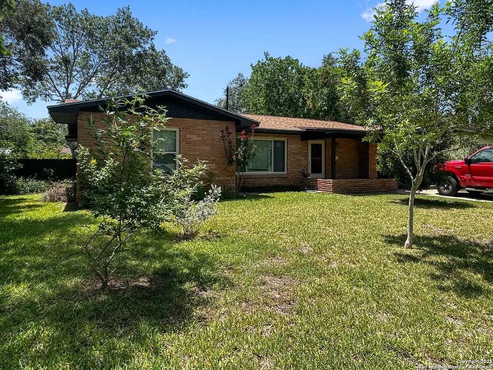 Unit for sale at 1200 E Inez St, Beeville, TX 78102