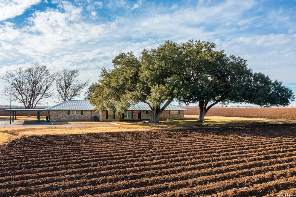Unit for sale at 3830 County Road 541, Hondo, TX 78861