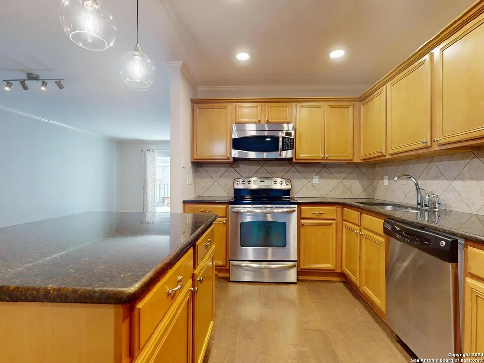 Unit for sale at 100 Lorenz Rd, San Antonio, TX 78209