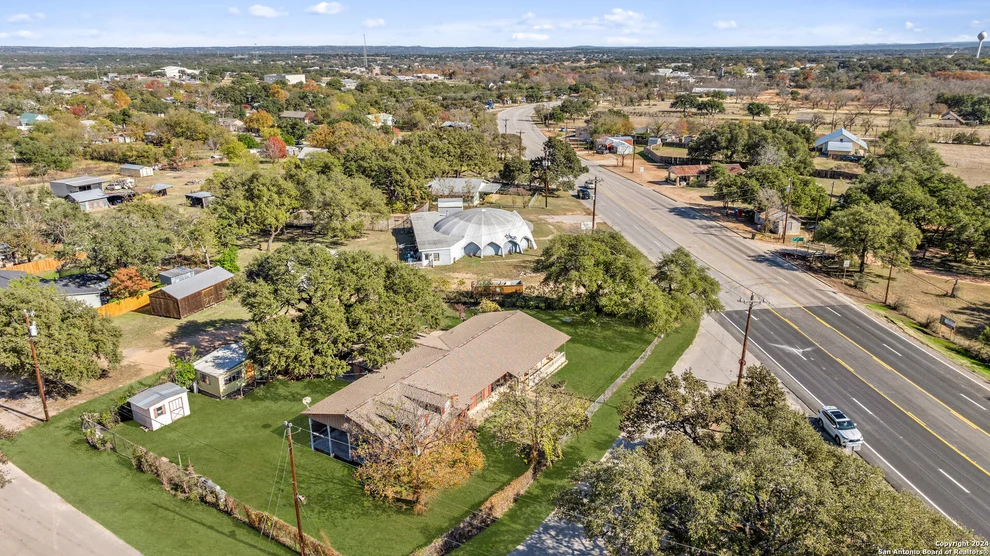 Unit for sale at 100 avenue q, Johnson City, TX 78636
