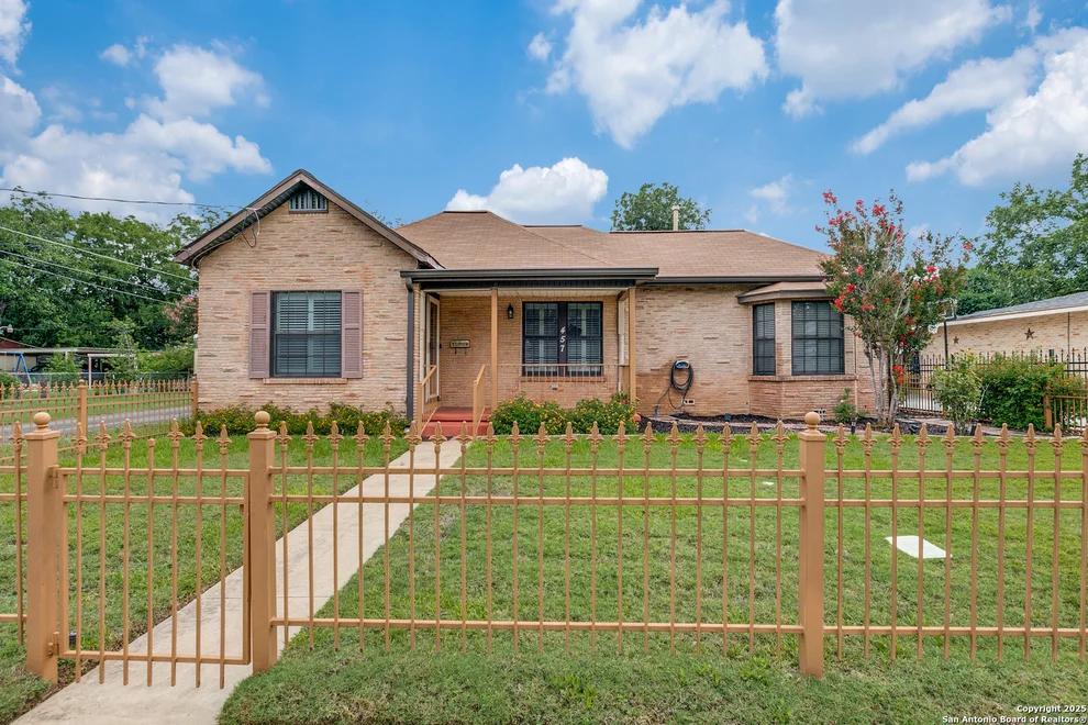 Unit for sale at 457 N Park Blvd, San Antonio, TX 78204