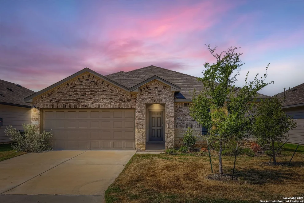 Unit for sale at 329 Butterfly Rose, New Braunfels, TX 78130
