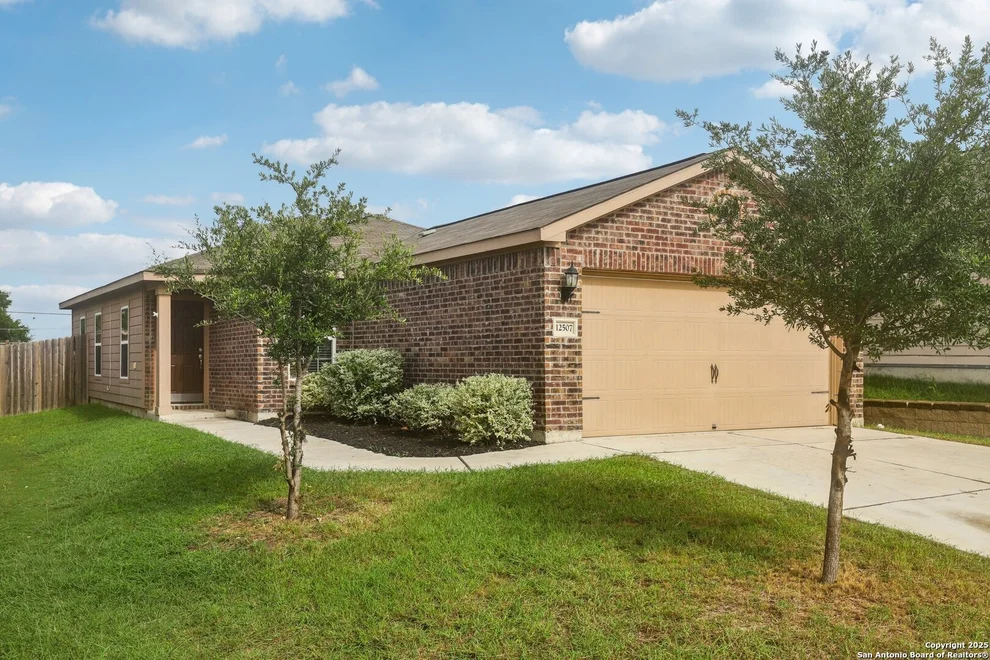 Unit for sale at 12507 Switchgrass, San Antonio, TX 78252