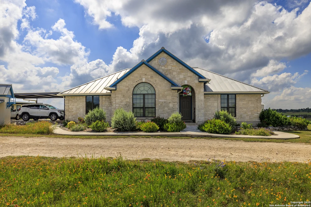 Unit for sale at 564 Gypsum Mine Road, Fredericksburg, TX 78624
