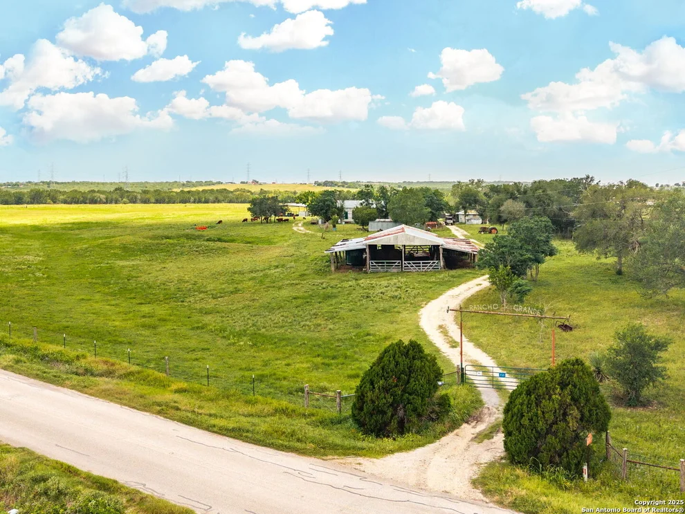 Unit for sale at 735 Old Zorn Rd, San Marcos, TX 78666