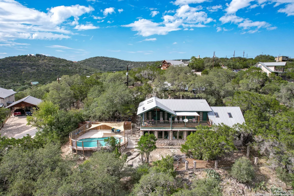 Unit for sale at 186 Cat Claw Mtn, ConCan, TX 78838