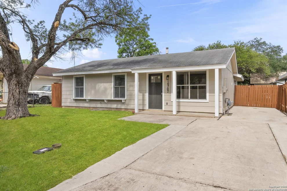 Unit for sale at 10707 Musket, San Antonio, TX 78224