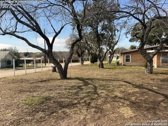 Unit for sale at 402 EARLY TRAIL DR, San Antonio, TX 78228