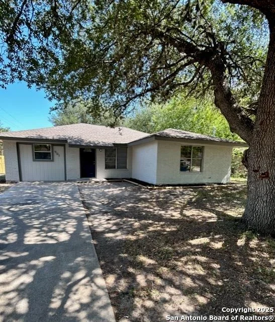Unit for sale at 901 W Walton St., Beeville, TX 78102