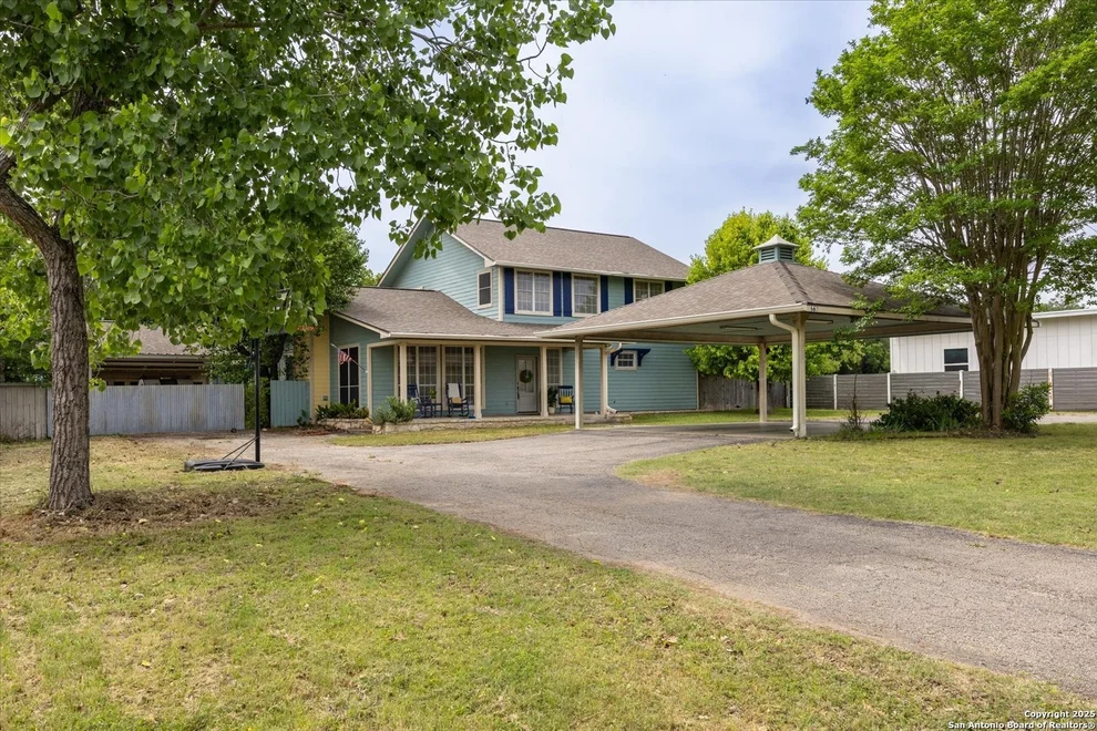 Unit for sale at 667 Rosewood Ave, Boerne, TX 78006