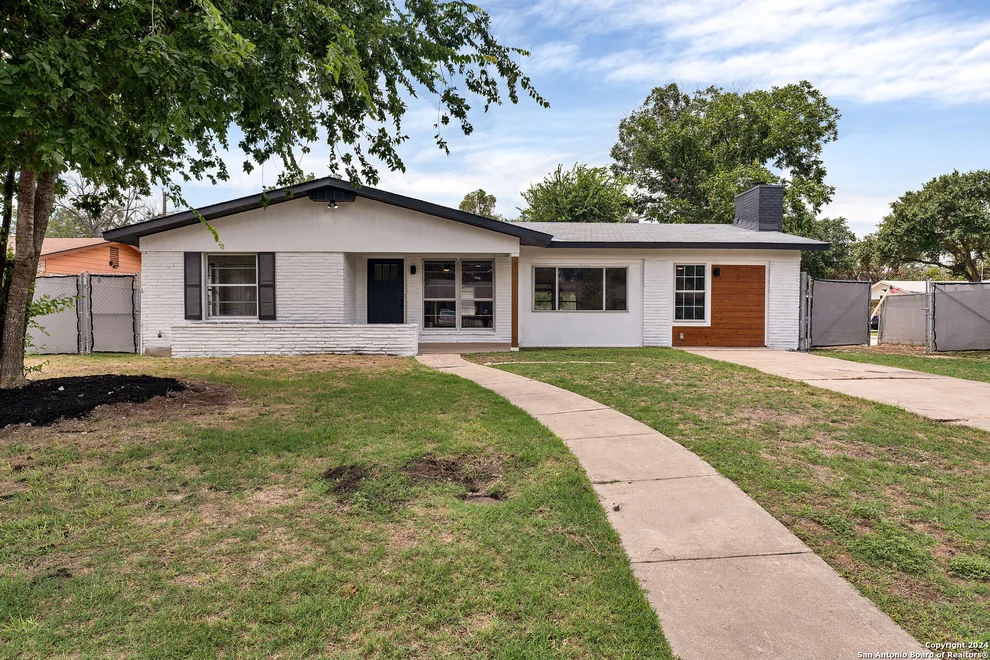 Unit for sale at 3627 Kirby Dr, Kirby, TX 78219