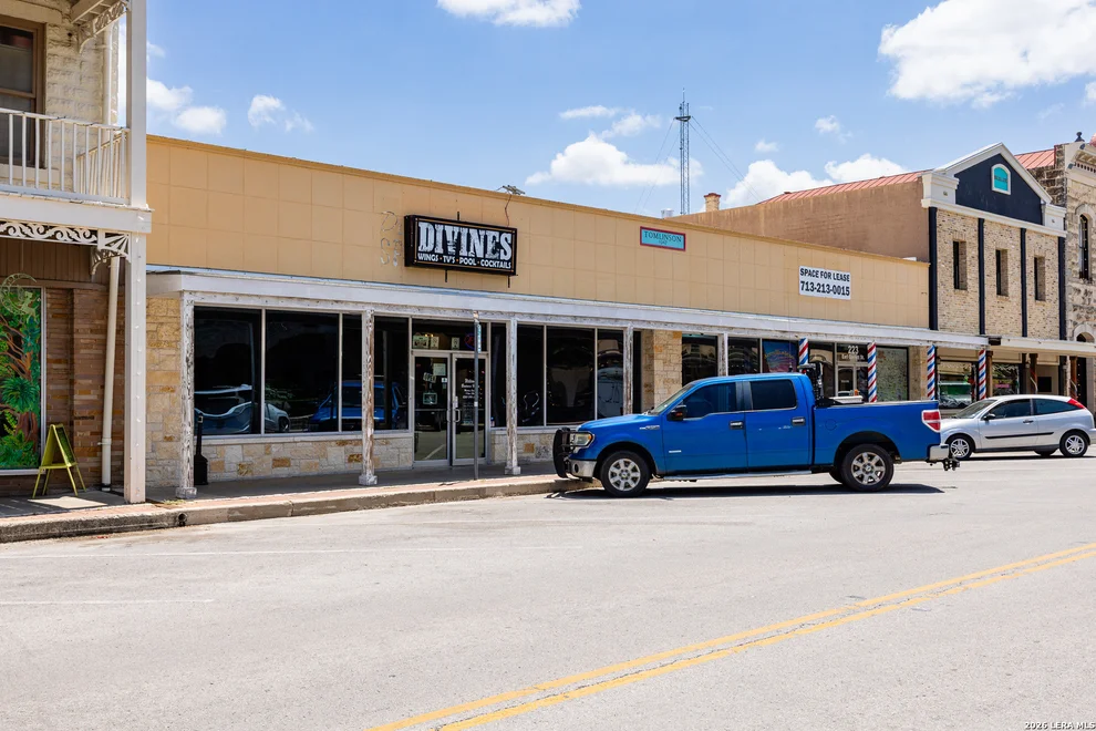 Unit for sale at 223&225 Earl Garrett St, Kerrville, TX 78028