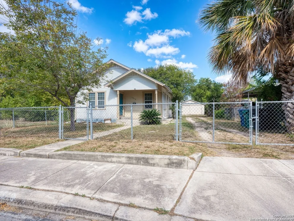Unit for sale at 1013 Sacramento, San Antonio, TX 78201