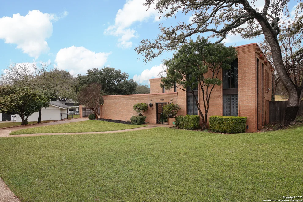 Unit for sale at 7207 ASHTON PL, San Antonio, TX 78229