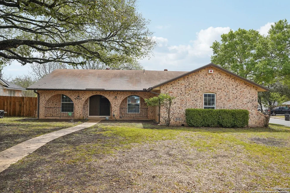 Unit for sale at 8302 Kyle Rote, San Antonio, TX 78240