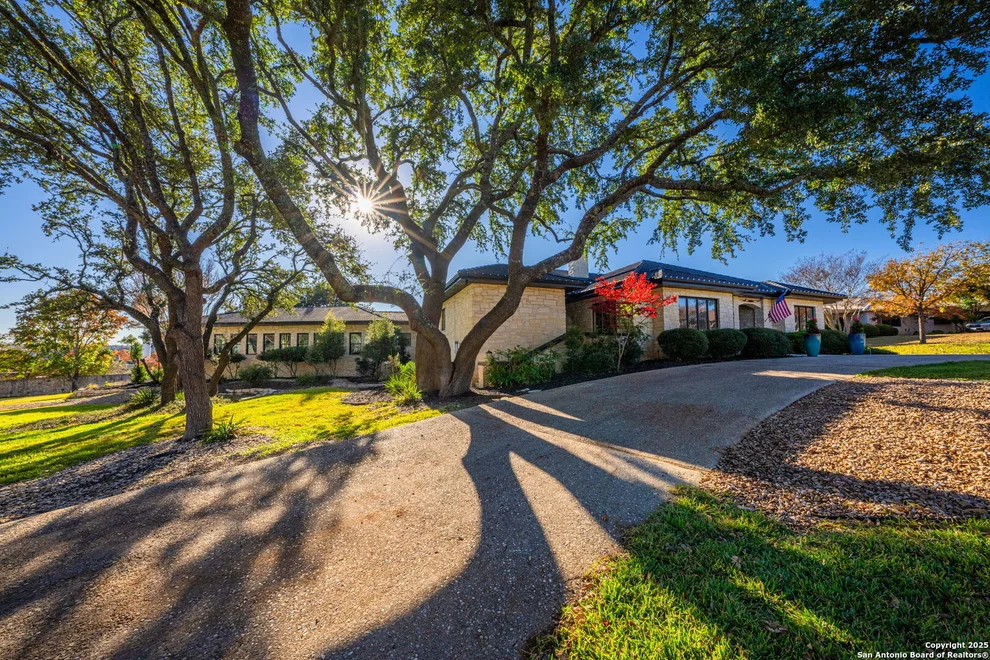 Unit for sale at 313 Overlook Drive, Kerrville, TX 78028