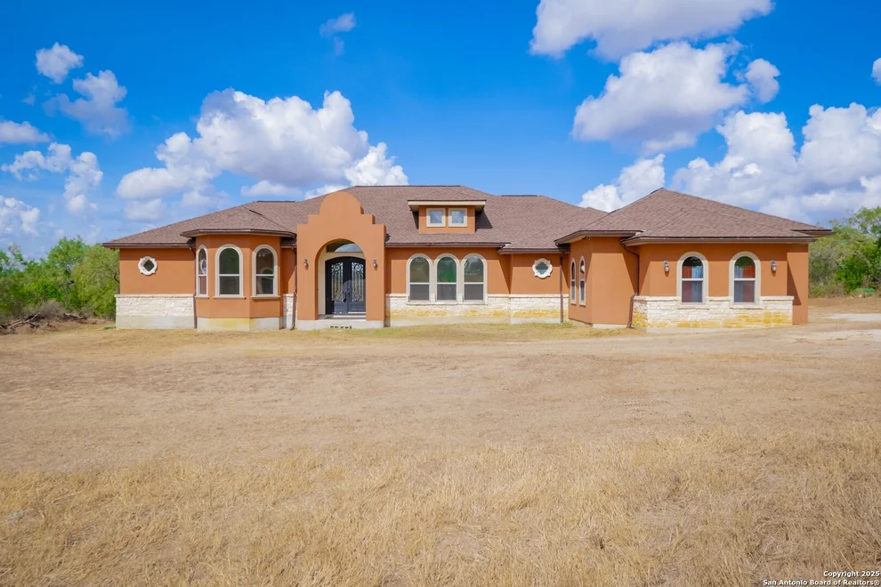 Unit for sale at 1427 County Road 323, Adkins, TX 78101