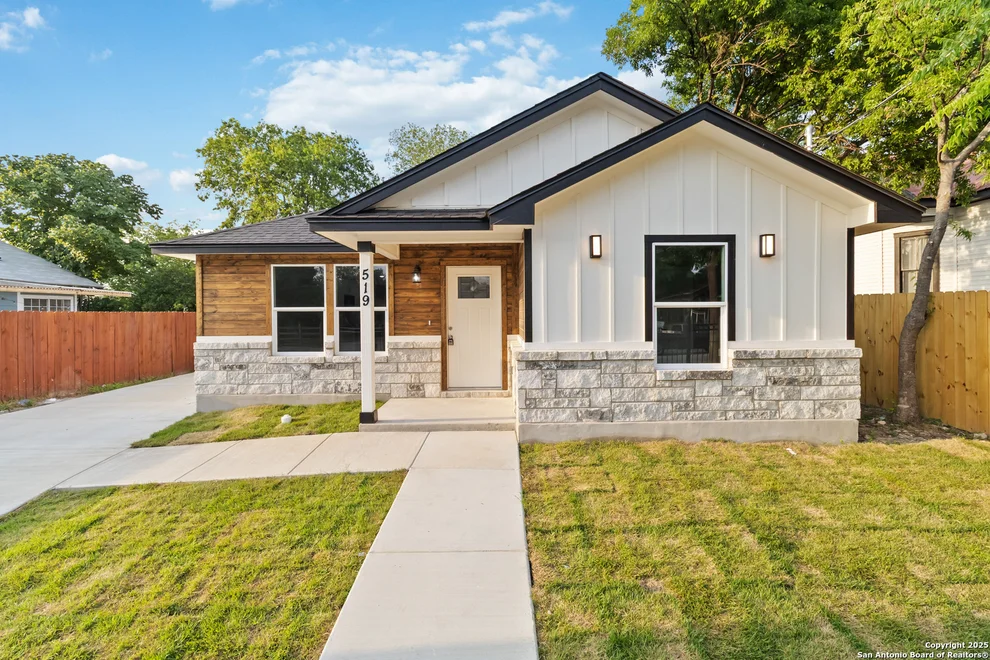Unit for sale at 519 W Mitchell, San Antonio, TX 78204